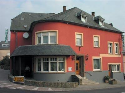 Hotel Restaurant Braas Esch-sur-Sure Servis gambar